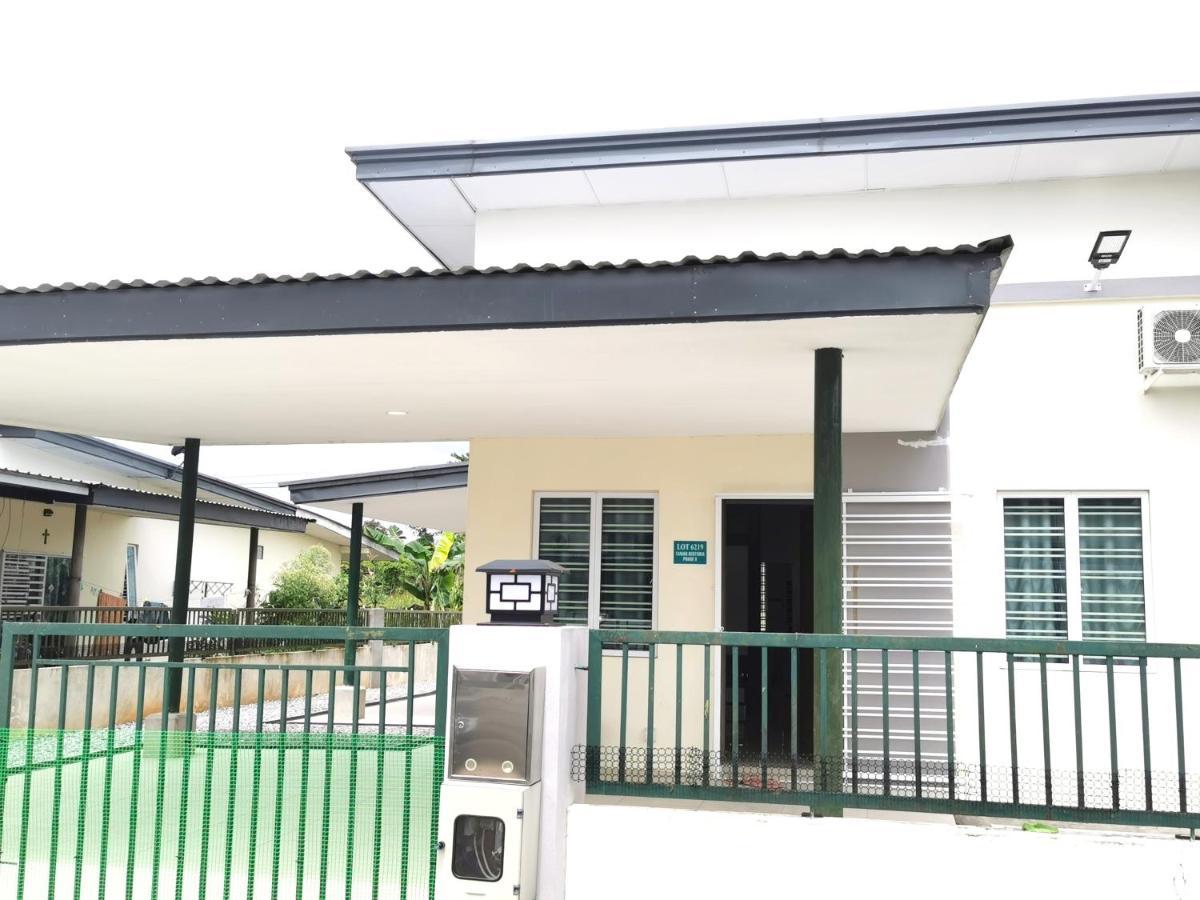Pen Kyu House1 Apartment Kota Samarahan