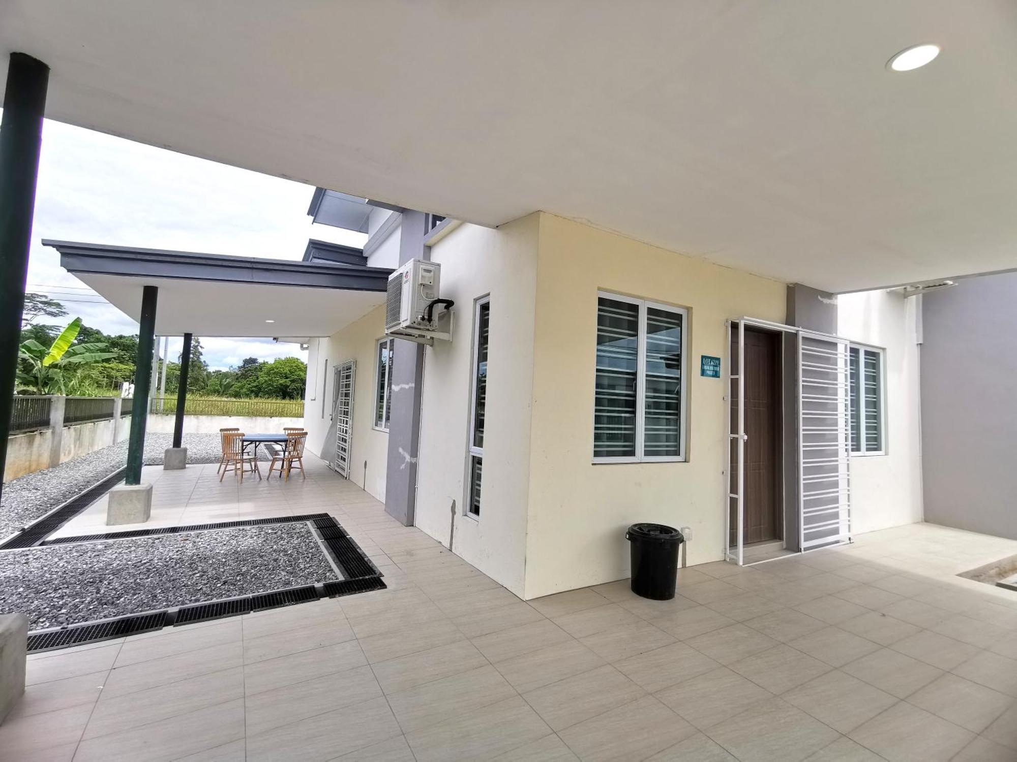 Pen Kyu House1 Apartment Kota Samarahan